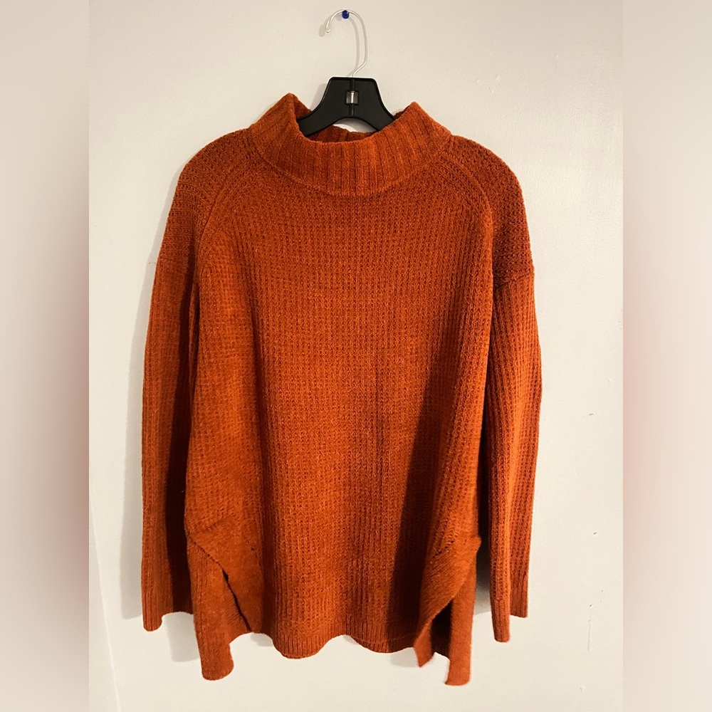 Burnt orange turtleneck sweater - perfect for fall #fallfashion